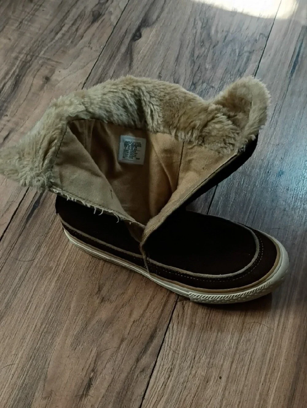 Converse Girls Size 1 Brown Suede Boots with Tan Faux Fur Trim